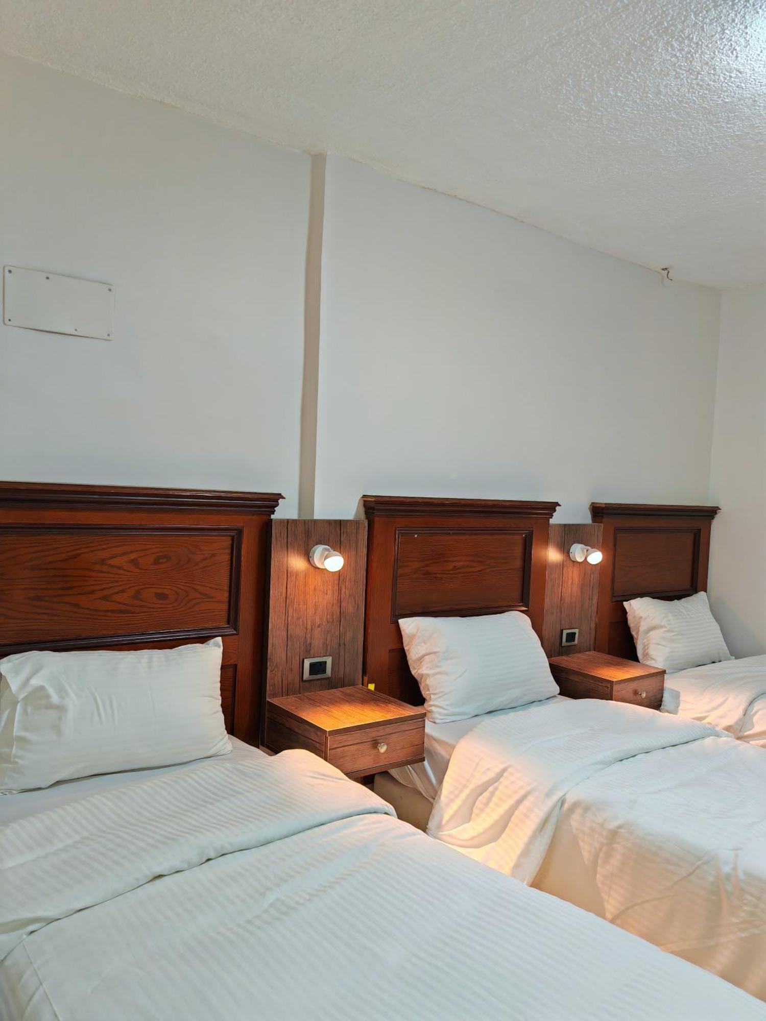 Cleopetra Hotel Wadi Musa Extérieur photo